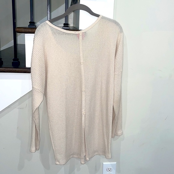 Daytrip Top - Picture 2 of 2